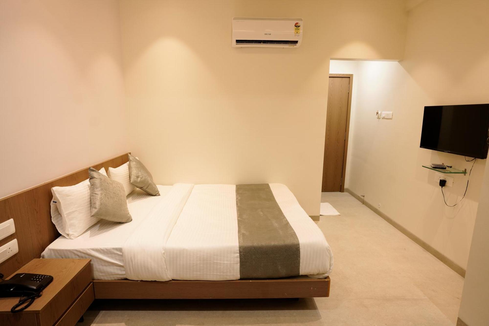 A Square Executive Hotel 아우랑가바드 외부 사진