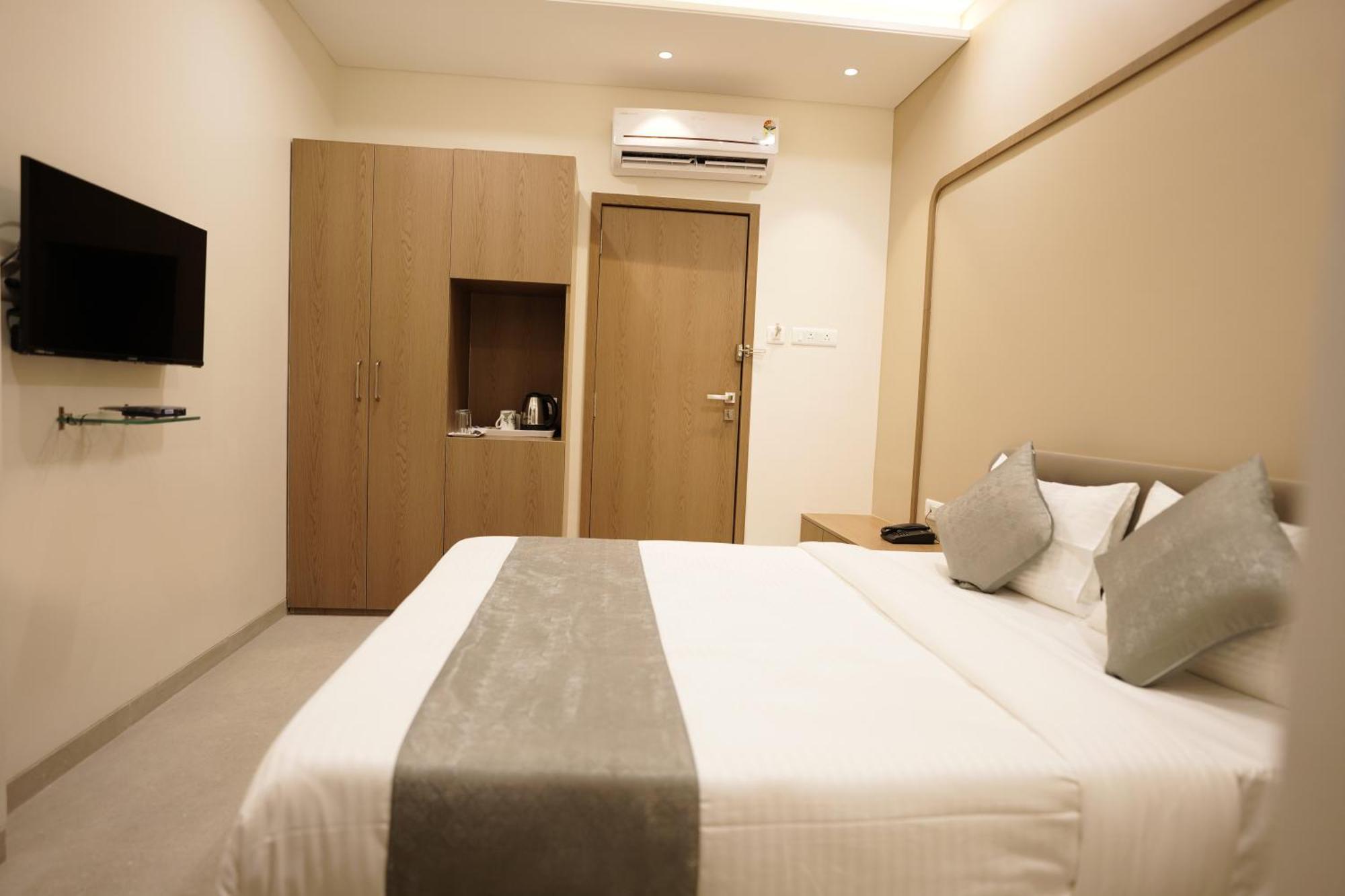 A Square Executive Hotel 아우랑가바드 외부 사진