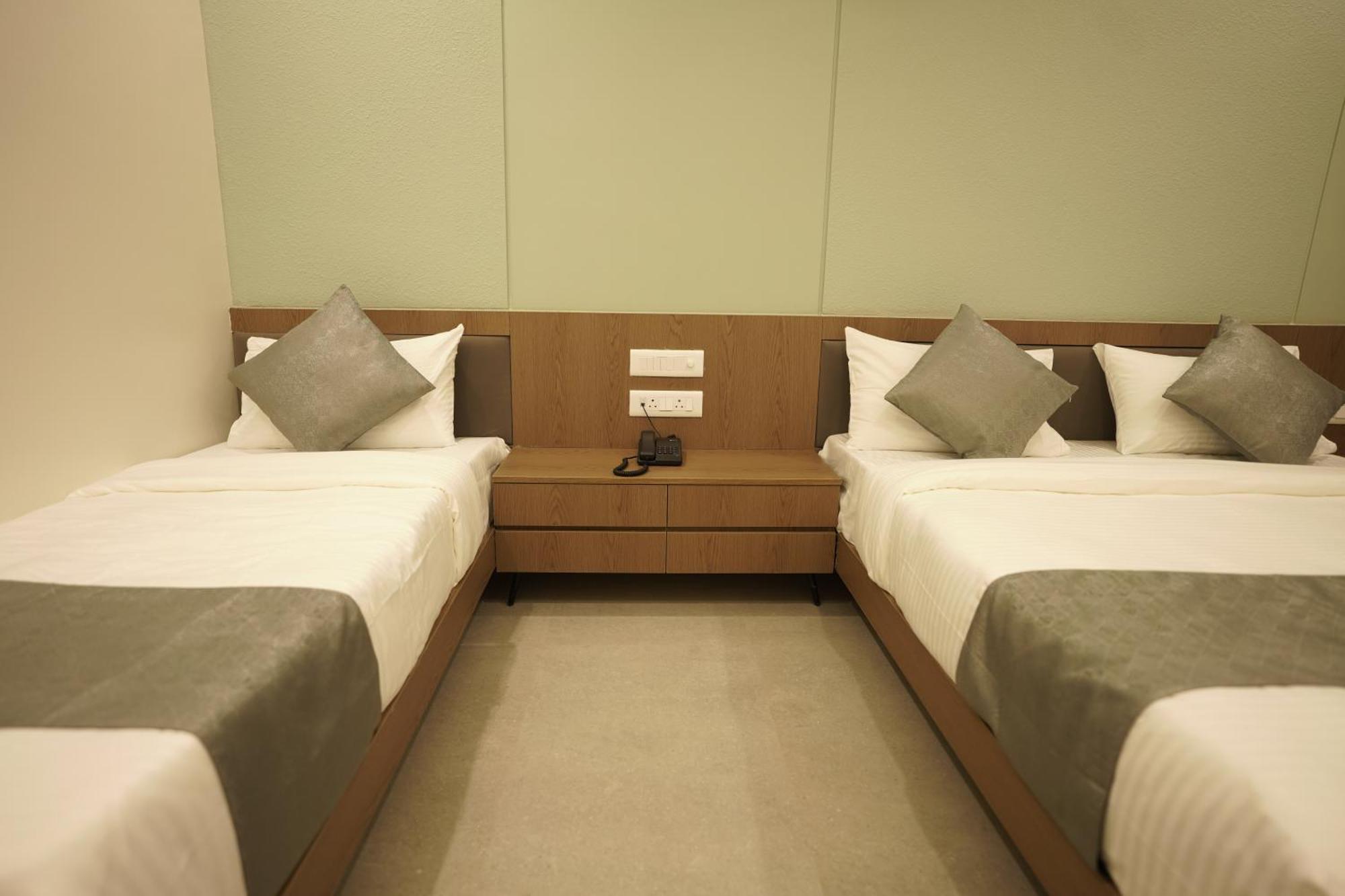 A Square Executive Hotel 아우랑가바드 외부 사진